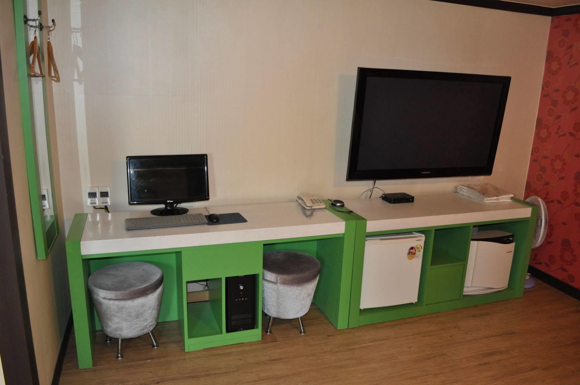 Goodstay Woosin Hotel جيونجو المظهر الخارجي الصورة