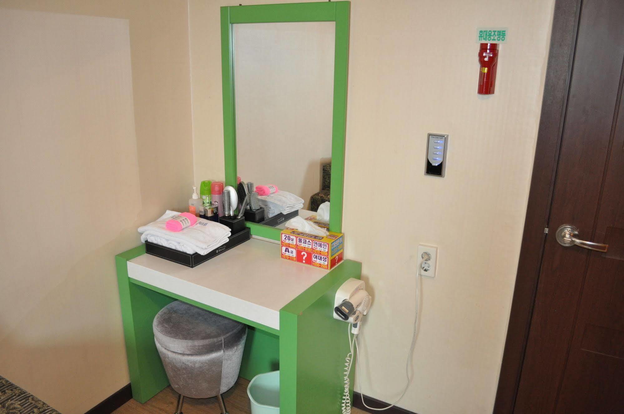 Goodstay Woosin Hotel جيونجو المظهر الخارجي الصورة