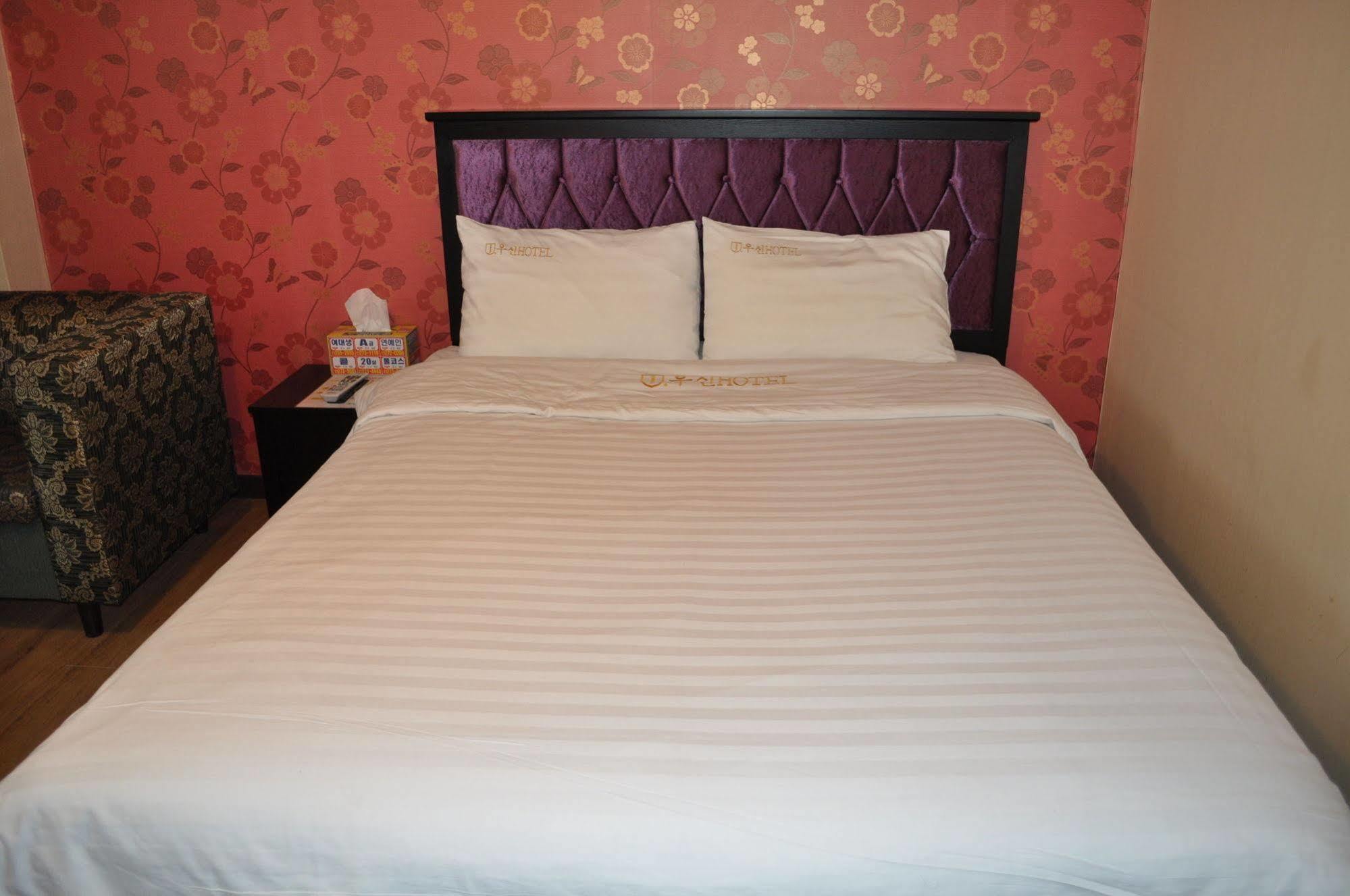 Goodstay Woosin Hotel جيونجو المظهر الخارجي الصورة