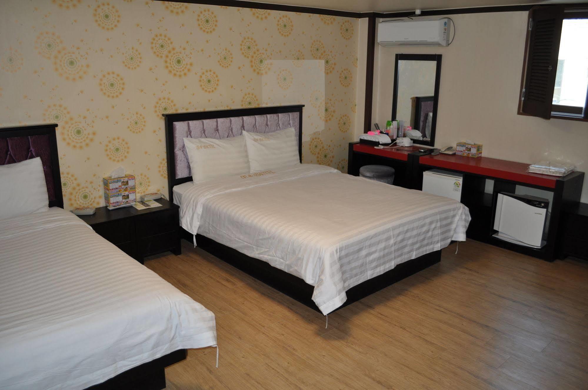Goodstay Woosin Hotel جيونجو المظهر الخارجي الصورة