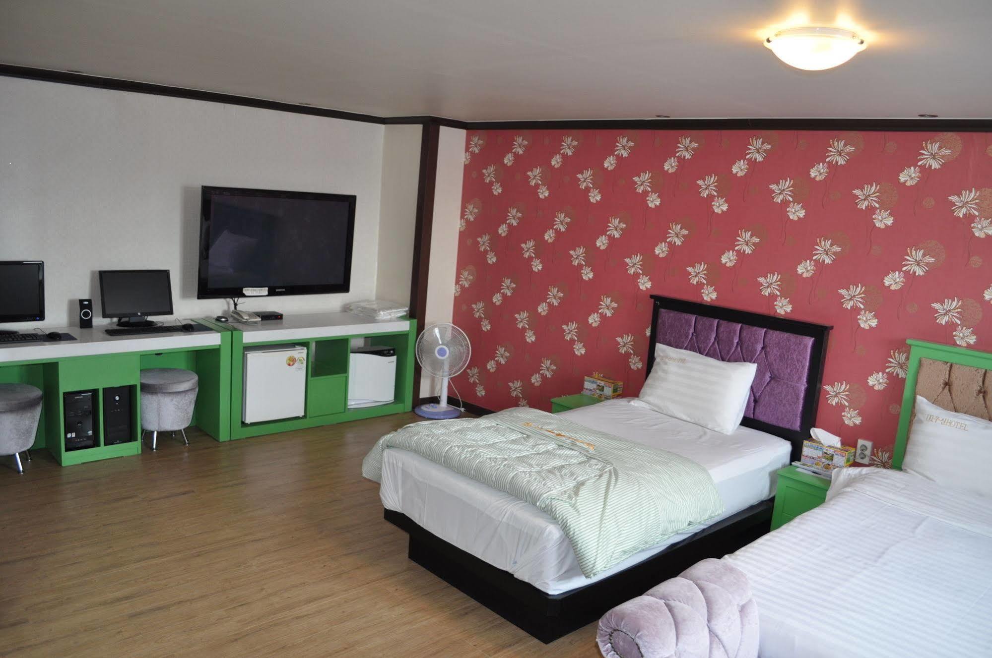 Goodstay Woosin Hotel جيونجو المظهر الخارجي الصورة