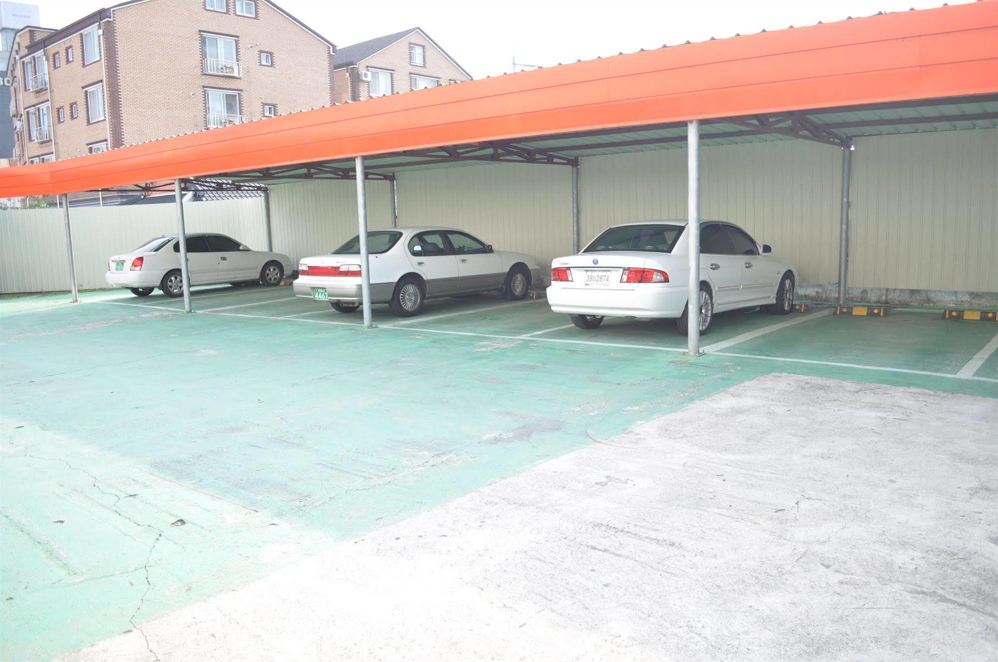 Goodstay Woosin Hotel جيونجو المظهر الخارجي الصورة